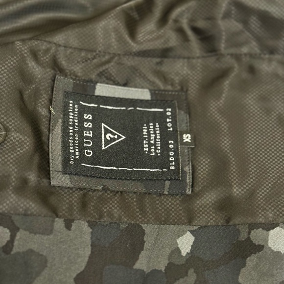 Guess Men's XS Camouflage Blazer - Picture 4 of 4